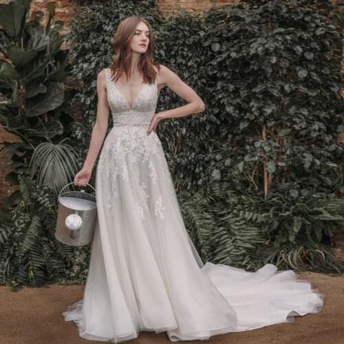 Custom Made V Neck Sleeveless Applique Tulle Wedding Dress Bohemian Beach Boho Bridal Gowns with Court Train Vestidos De Fiesta