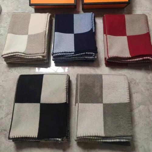 1520G Cashmere Noble Luxury Plaid Shawl blanket, European high-end quality H letter sofa wool thick blanket, 135x170 cm