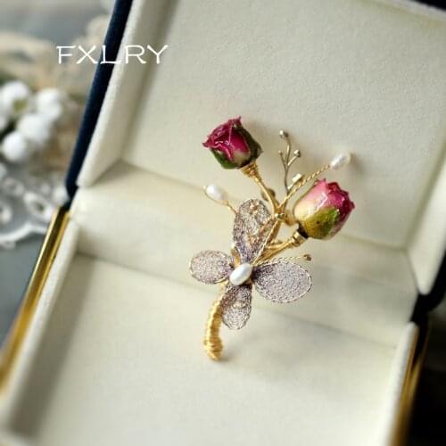 FXLRY Original Handmade Natural Pearl Vintage Immortal Flower Brooch Pin Decoration Dress Summer Corsage