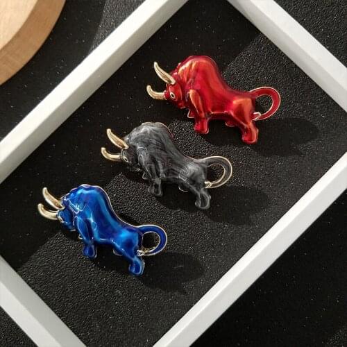 Bull Enamel Brooch Bull Pins Badges Brooches For Women Ox Animal Zodiac Causal Party Brooch Pins Gifts uniform Buckle 2021 NEW