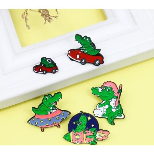 Frogs and crocodiles in space Enamel Brooch car UFO rocket vehicle Lapel Pin Cartoon animal badge jewelry