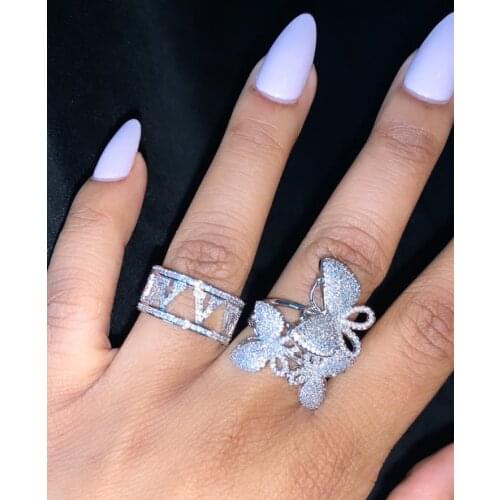 2020 Luxury hip hop cz Crystal paved animals Rings for Women Shiny cz Butterfly Rings Weddings Party Jewelry Gifts