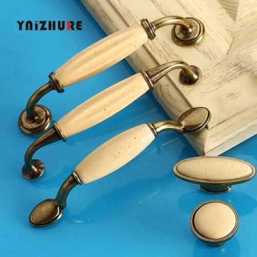 Beige Ceramic Door Handles Antique Furniture Knobs and Handles for Kitchen Cabinet Cupboards Drawer Pulls Concise Drawer Handles