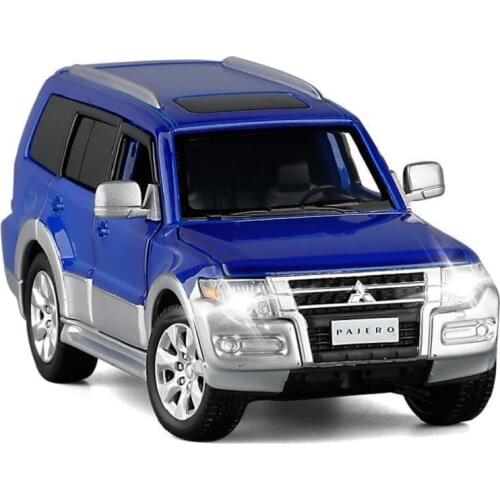 1:32 Diecast Alloy Metal SUV Car For MITSUBISHI PAJERO Collectible Collection Model Free Walk Toys With Shock Absorber