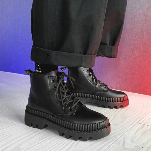 2021 Early Autumn New Street Style Retro Boots for Male Round Toe Low Heel Causal Motorcycle Boots with Platform Comfortable