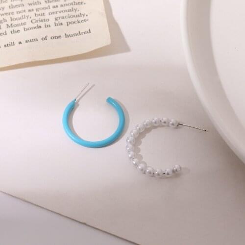Asymmetric Korean Style Popular Blue Circle Pearl Earrings Hollow C-Shaped Boucles d'oreilles Pendantes Wedding Jewelry Gift