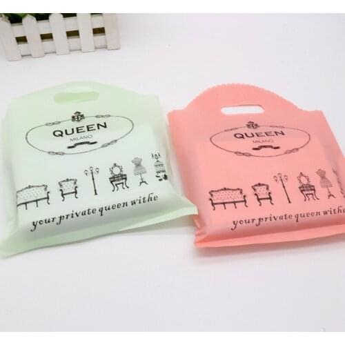 50pcs - Pink Green "QUEEN" Gift Bags Plastic Shopping Bags Cosmetics Gift Wrap Pouch