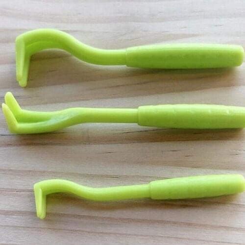3PCS High Quality Pets Tick Removal Hook Tool Portable Flea Mites Remover Tweezers For Dog Horse Cleaning Supplies Accessories