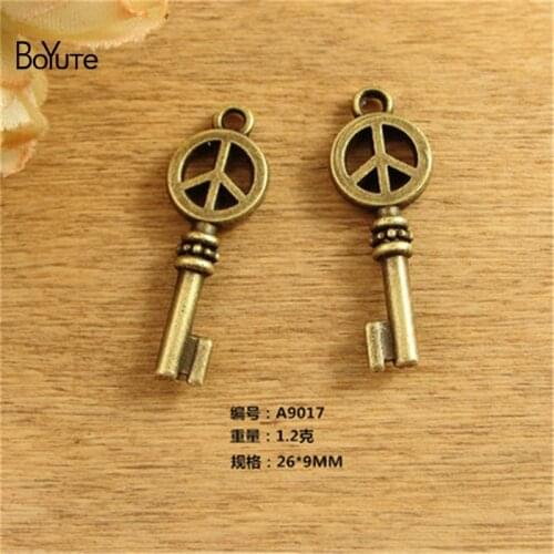 BoYuTe (100 Pieces/Lot) 27*9MM Antique Bronze Plated Zinc Alloy Peace Sign Key Charms Pendant fit Bracelet Necklace Jewelry Diy