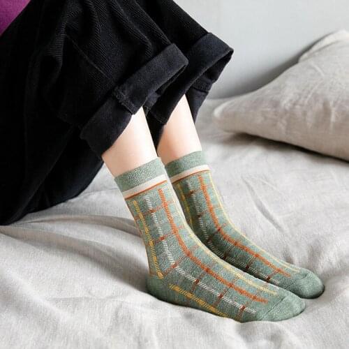 Middle Tube Socks Female Autumn Thin Section Korean Ins Japanese Socks Female Retro Checkered College Style Plaid Cotton Socks