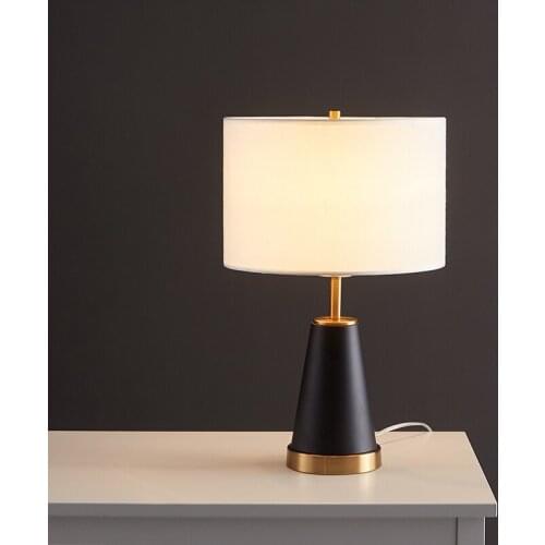 Nordic Iron Table Lamps for Living Room Modern Desk Light Fixtures Bedroom Bedside Lamp Led Stand Lighting Standing Lights Home