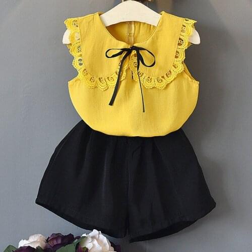 Girls Sets 2020 Summer New Kids Clothing Girls Solid Color Doll Lace Led Short-Sleeved Shirt + Shorts Two-Piece Suit