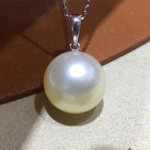 HENGSHENG 11.7mm Round Natural-Ocean White Pearls Pendent Thick 18k White Gold Buckle With Silver Chain Elegant Jewelry For Lady