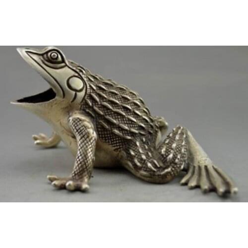 Collectible Decorated Old Handwork Tibet Silver Carved Frog Statue
