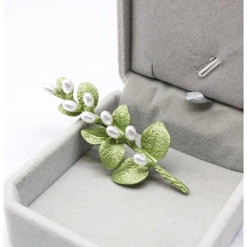 Green Leaf Fresh Water Brooch