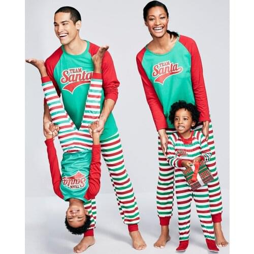 New Family Look Striped Christmas Pajamas Family Matching Clothes Christmas Outfits Family Pajamas dad mom kids clothing sets XX