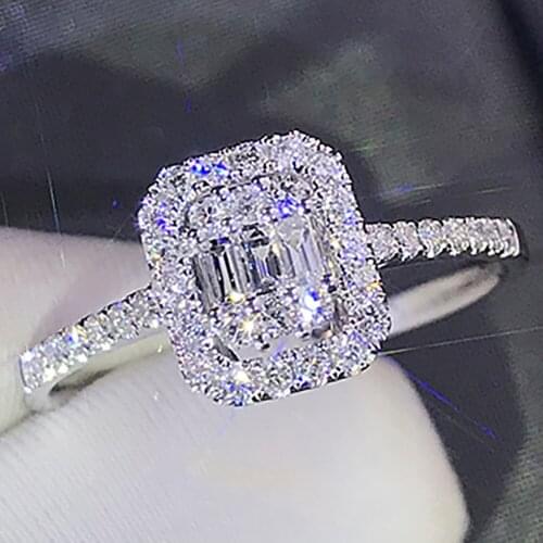 10K Au417 White Gold Women Wedding Party Engagement Ring Rectangle Emerald Victorian Moissanite Diamond Ring Trendy Romantic