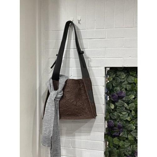 Vendange Womens Bag Retro Casual Genuine Leather Handmade Lady Bag Large Capacity Shoulder Bag 2656