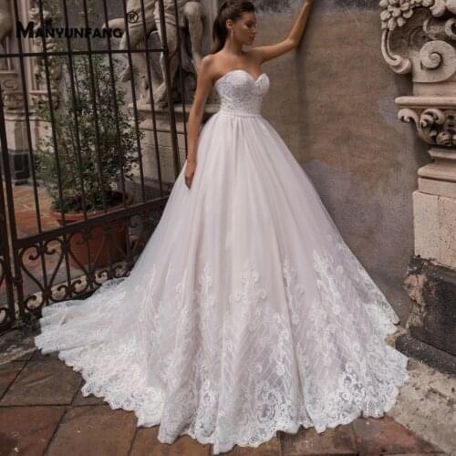 High-End Strapless Embroidery Appliques Tulle Chapel Train Bridal Ball Gown Custom Made Full Sleeve with Jacket Wedding Dress