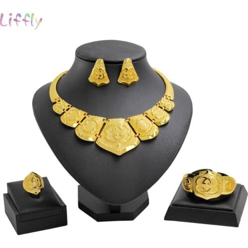 Fashion Dubai Jewelry Sets Gold Necklace Bracelet Charm for Women Vintag Earring Wedding Ring Accessories Africa Jewelry Set