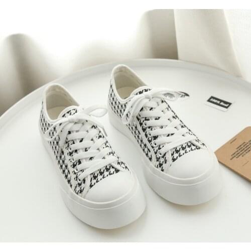 Canvas Shoes 2021 New Casual and Comfortable Houndstooth Small White Shoes Niche College Wind Board Shoes Womens Shoes