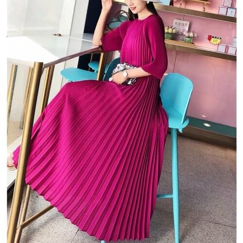 天裴褶皱 Summer Dressing Gowns