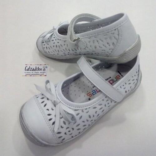 White leather goods with caladitos and velcro, of Andanines