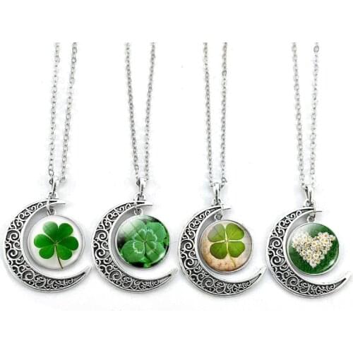 St. Patrick Day Natural Four-leaf Clover Jewelry Glass Cabochon Crescent Moon Necklace Lucky Fashion Accessories for Women