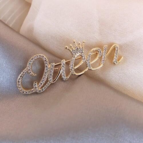 New Creative Letter Queen Brooch In 2020 Halloween Crown Womens Brooches Christmas Party Pins