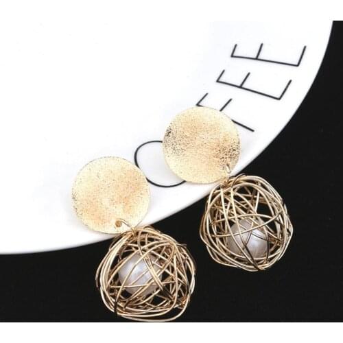 2019 New Fashion Geometric Curved Round Earrings Personality Trend Wild Earrings For Women Girls Party Jewelry Gift
