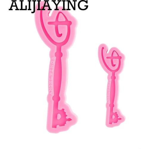 DY0788 Glossy Anime key shape KeyChains Molds , Mold Resin Craft , Silicone Mold for Epoxy Resin Jewellery Making