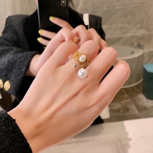 Romantic Retro Hollow Out Gold Pattern Pearl Pendant Opening Rings Korean Fashion Jewelry Goth Girls Sexy Accessories For Woman