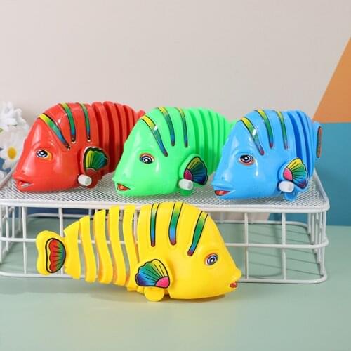 Clockwork toy swing fish clockwork chain small animals can run cartoon creative gifts moving fish wagging tail fish