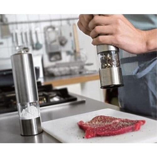 1PC S/Steel Portable Electric Pepper Grinder Muller Pepper Mill with Light Seasoning Grinding Kitchen Tools KX 121