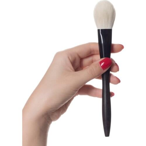 F04 Professional Handmade Makeup Brushes Ultra-soft Saibikoho Goat Hair Flat Round Blush Brush Ebony Handle Make Up Brush