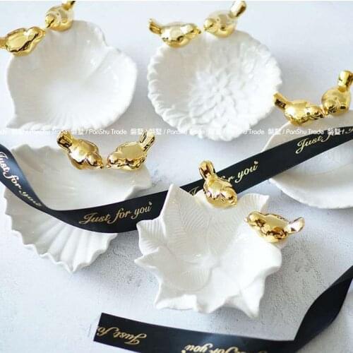 Nordic style ceramic jewelry plate creative seasoning plate bathroom soap plate porch key storage ornaments