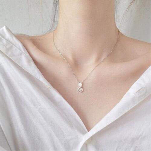 Simple Hollowed Out Small Pineapple Pendant Elegant Lovely Girl Silver Gold Color Necklace Fashion Charm Lady Birthday Gift
