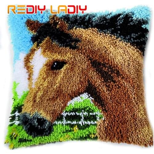 DIY Latch Hook Cushion Kit Horses Pillow Case Crochet Crafts Acrylic Yarn for Embroidery Sofa Bed Cushion Cover Home Decoration