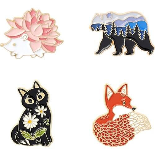 1pc Cartoon Pattern Animal Brooch Pin Cute Fox Black Cat Bear Clothing Brooch Wholesale Bag Decoration Badge Gift for Friends