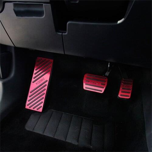 Aluminum Alloy Car Accelerator Pad Gas Brake pedal Clutch Pedal AT For Skoda Kodiaq 2016 2017 2018 Non-Slip Plate Pads Cover