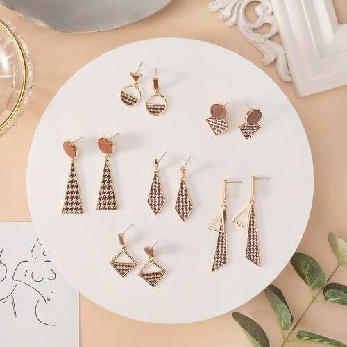 LOVR New Fashion Fabric Korean Earrings for Women Vintage Geometric Cute Leather Gold Dangle Drop Earrings 2020 Female Jewelry