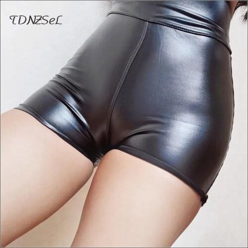 Zoom Zhou Women's Travel Shorts