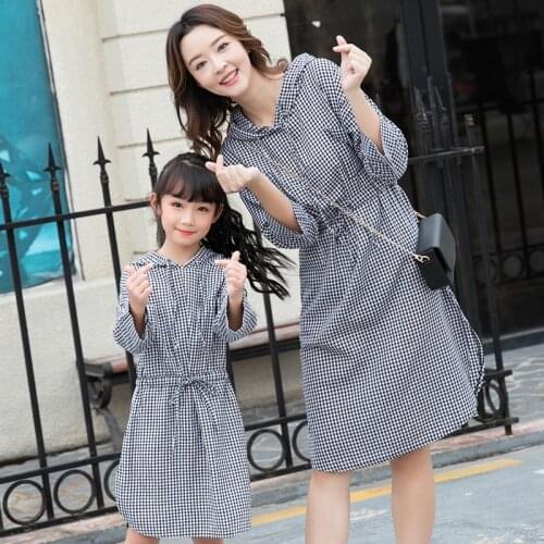 Mommy and Me Long Sleeve Plaid Hooded Dresses Family Matching Mother Daughter Dress Vacation Cotton Fashion Family Look Clothes