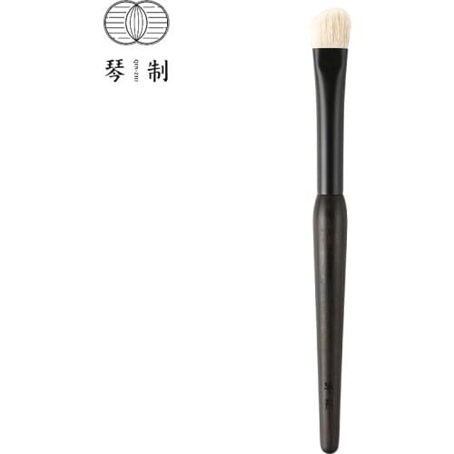 QINZHI Professional Handmade Make Up Brush Z322 Small Angled Eye Shadow Brush Soft Saikoho Goat Hair Makeup Brushes