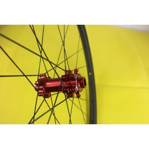 29er cross-country mountain bike carbon fiber front wheel 30mm width 25mm depth hookless clincher M15 15mm thru 29" 29in MTB XC