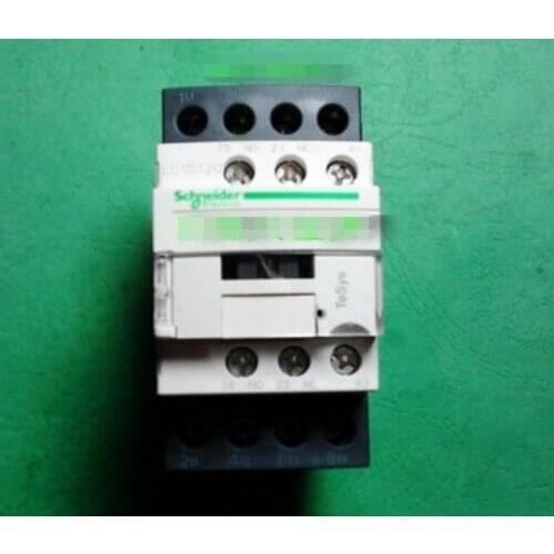 New In Box Schneider LC1DT40 AC48V #exp