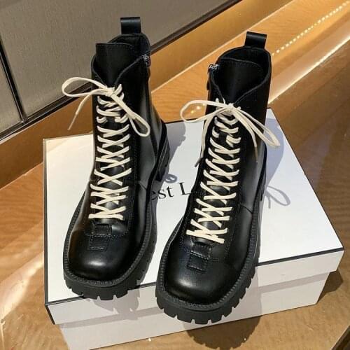 2021 Womens Shoes Fashion Personality Boots Round Toe Casual British Style Warm Shoes Lace-up Square Heel Stretch Fabric