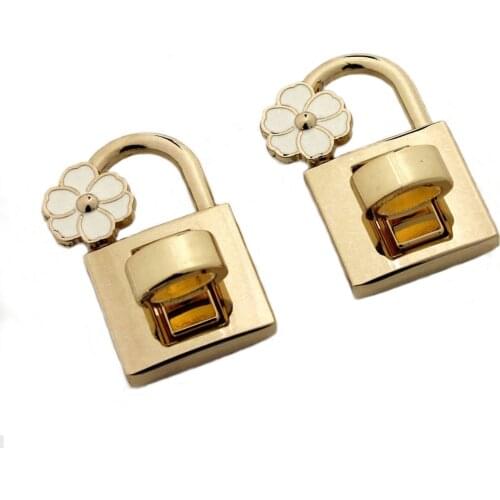 1pcs Metal Flower Shape Bag Turn Lock Twist Lock Clasp Leather Craft Women Handbag Shoulder Bag Purse DIY Hardware Accessories