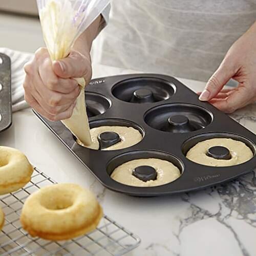 Donut Mold DIY Cake Mould Kitchen Tool Chocolate Biscuit Non-Stick Candy Mold Carbon Steel Donut Baking Pan Kitchen Tools