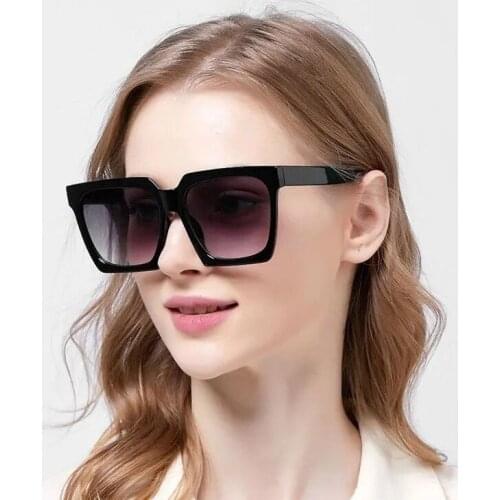 Womens Sunglasses Vintage Big Box Jelly Square Glasses Lenses Sun Luxury Designer Fashion Glasses For Driving a car Decorative
